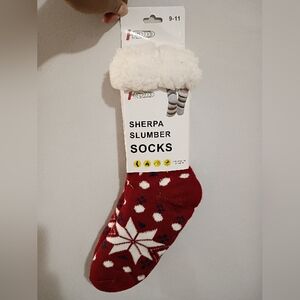HD, NWT, Sherpa Slumber Socks, NWT, Color Red White Snowflake, Size 9-11